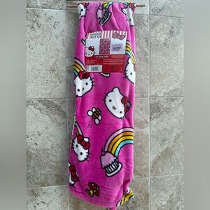 HELLO KITTY - Meow Rainbows Silk Touch Throw 50 x 70 Inch Cupcakes & Rainbows
